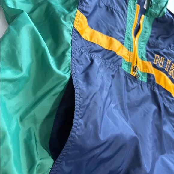 Vintage 90s Nike Windbreaker - Picture 9 of 9